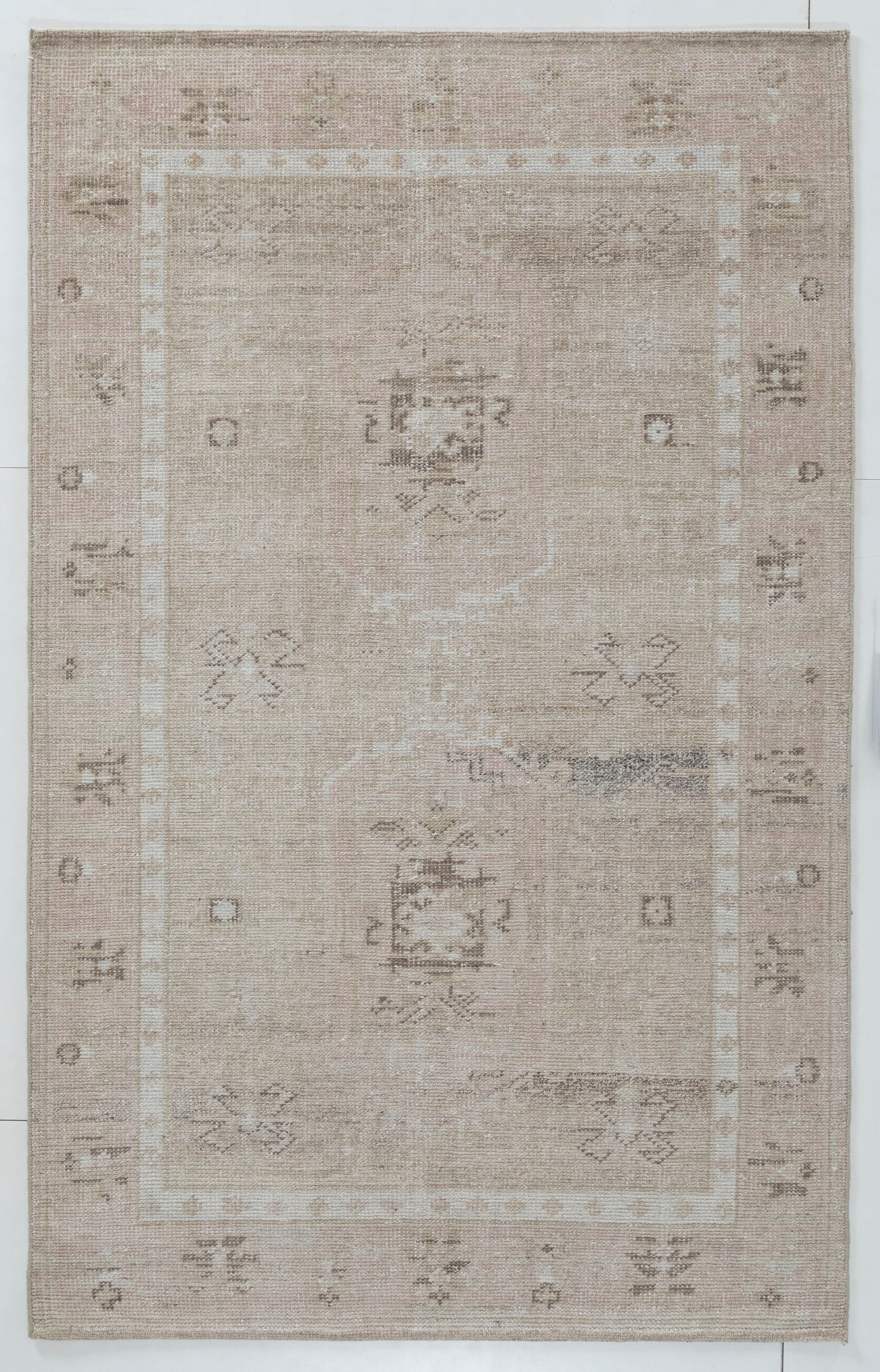 Hand Knotted/MEDALLON RUG-51X/Beige