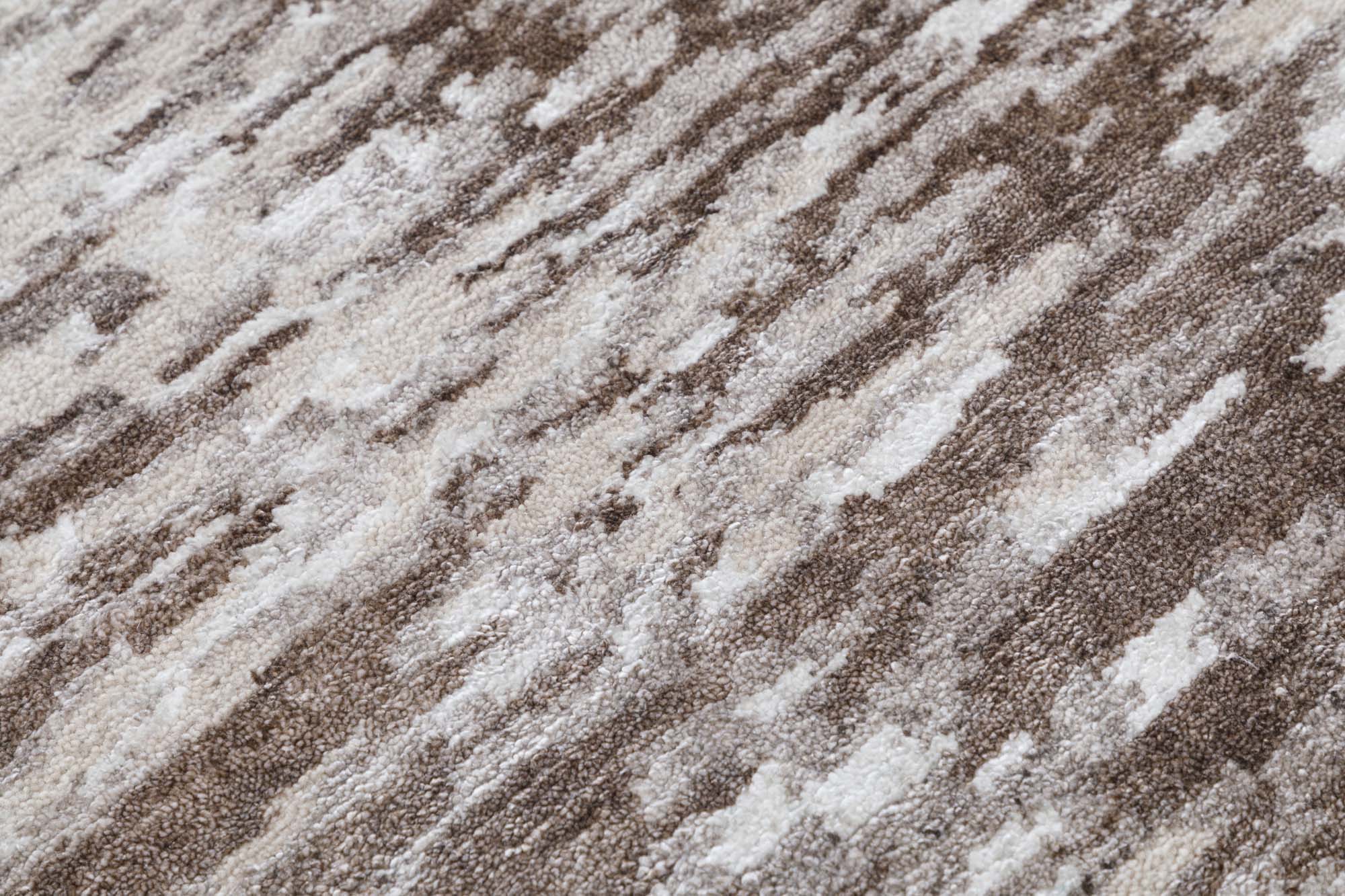 Hand Knotted/Vishnu/Ivory