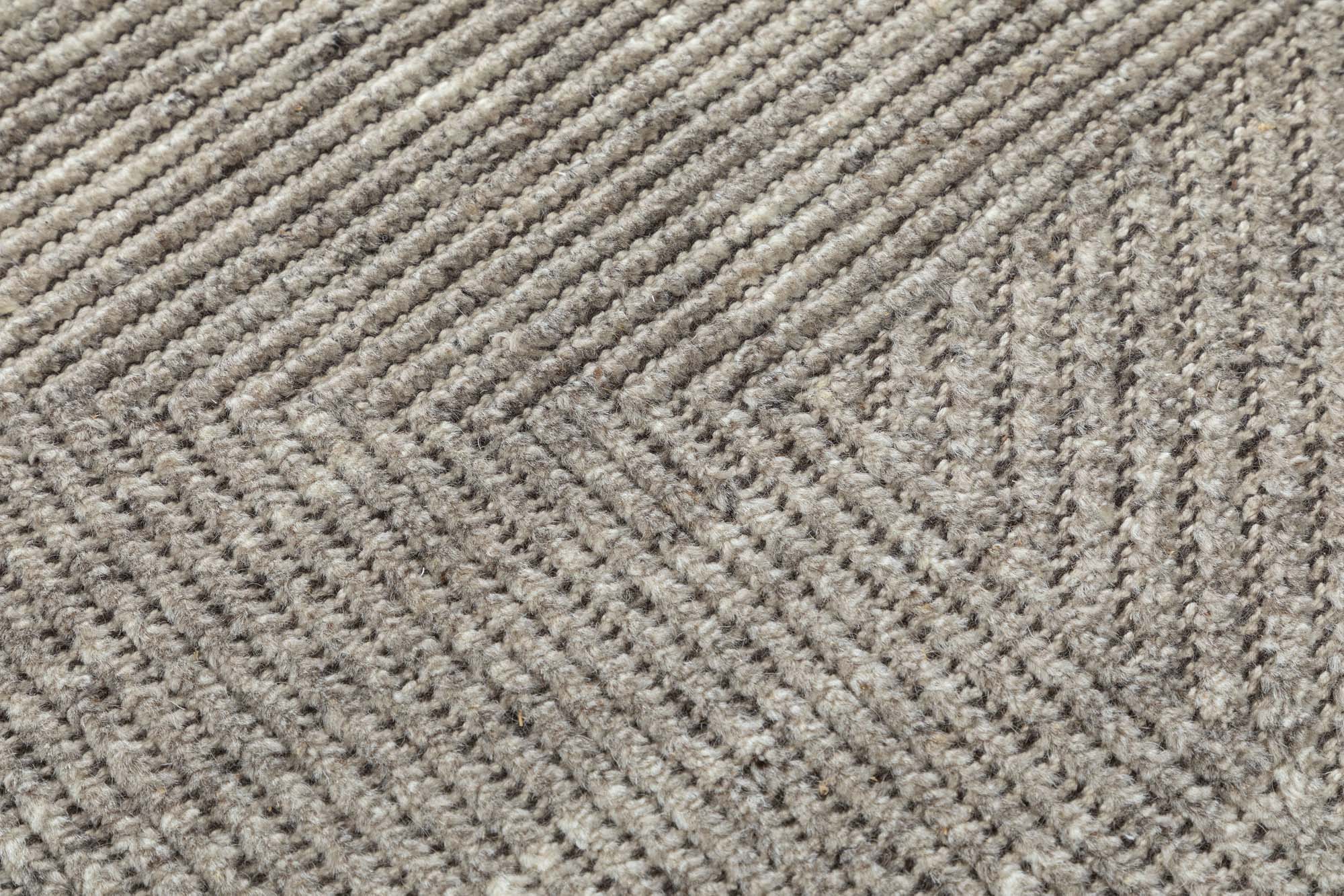 Hand Knotted/Azhaan/Impick/Beige
