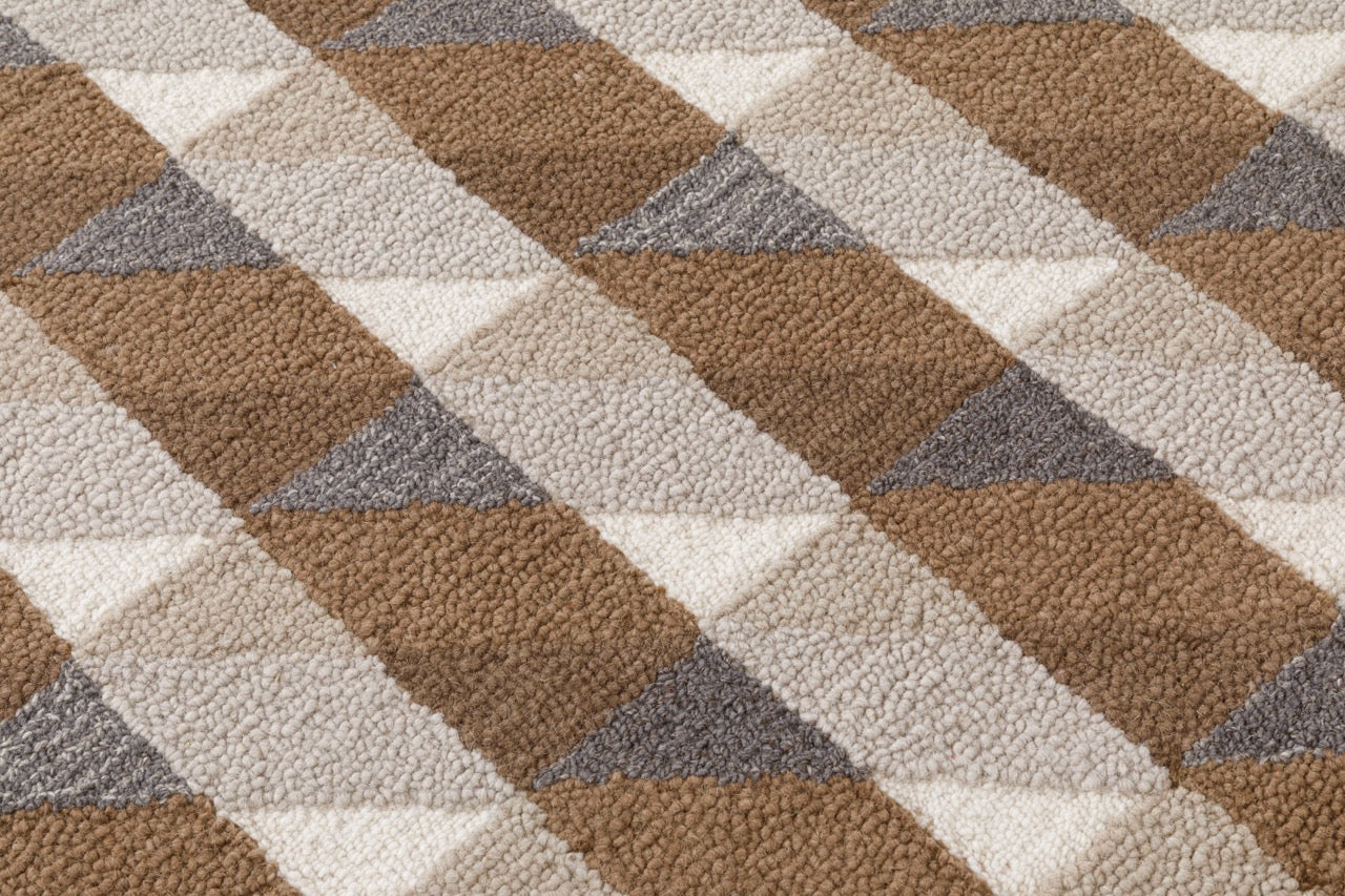 Hand Tufted/Quilted Rug/Beige